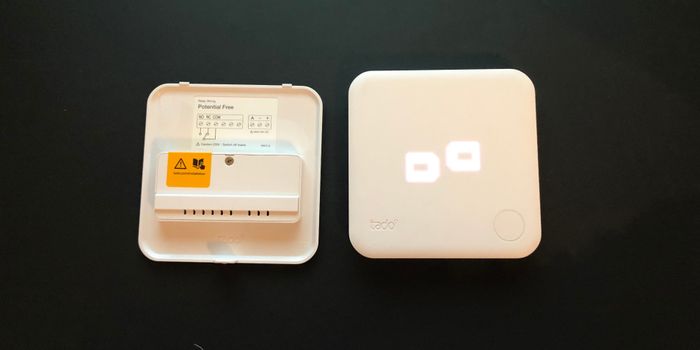 Macht von innen und aussen eine aufgeräumte Figur: Der Tado Raumthermostat wirkt unauffällig und elegant. Macht von innen und aussen eine aufgeräumte Figur: Der Tado Raumthermostat wirkt unauffällig und elegant.
