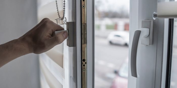 Fenster auf: Lüften kühlt dein Zuhause merklich ab, wenn du es richtig machst. Fenster auf: Lüften kühlt dein Zuhause merklich ab, wenn du es richtig machst.