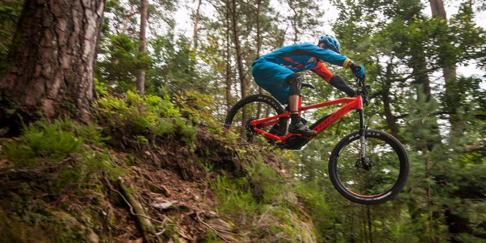 Auch bei Bikern immer beliebter – Mountainbikes mit Motor. Auch bei Bikern immer beliebter – Mountainbikes mit Motor.