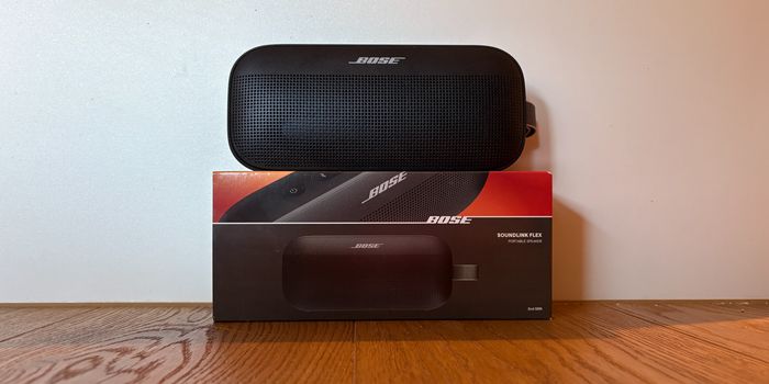 BOSE SOUNLINK FLEX 2nd Gen ブラック Amazon.com: Bose SoundLink Flex Portable Bluetooth Speaker