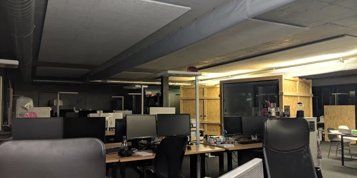 Die Ruhe vor dem Sturm: Unser Office ist am Sonntag Abend üblicherweise ziemlich leer...