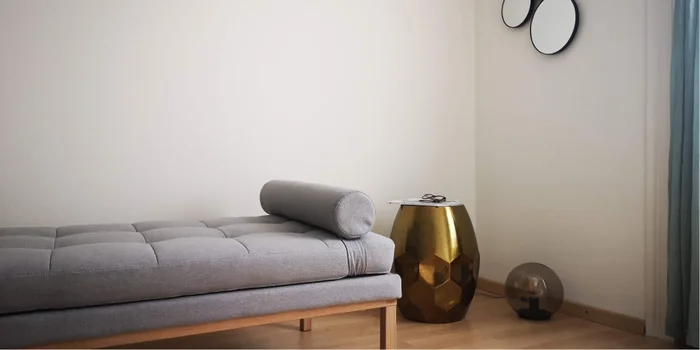 Platz für Tagträume: das Daybed «Square» vom skandinavischen Label Bloomingville.