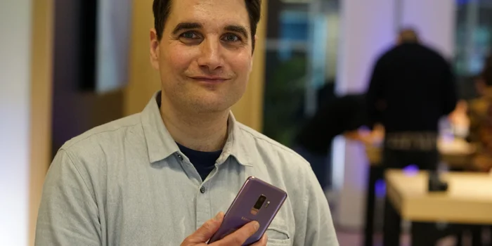 Jean-Claude Frick est un fanatique des smartphones et également un expert en communications mobiles au service de comparaison Comparis.