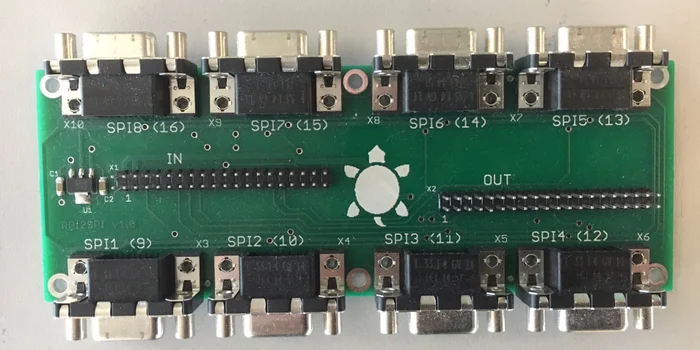 Great attention to detail: there's the Galaxus tortoise! What used to be an interface board is now electronic waste. Great attention to detail: there's the Galaxus tortoise! What used to be an interface board is now electronic waste.