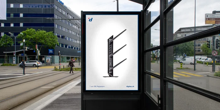 Affiche à l'arrêt de tram «Technopark».
