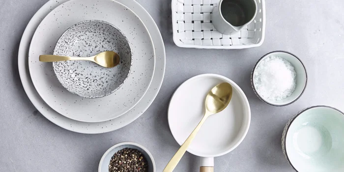 Tutto in bianco eppure vario: il mix di texture è ciò che lo rende così speciale.
